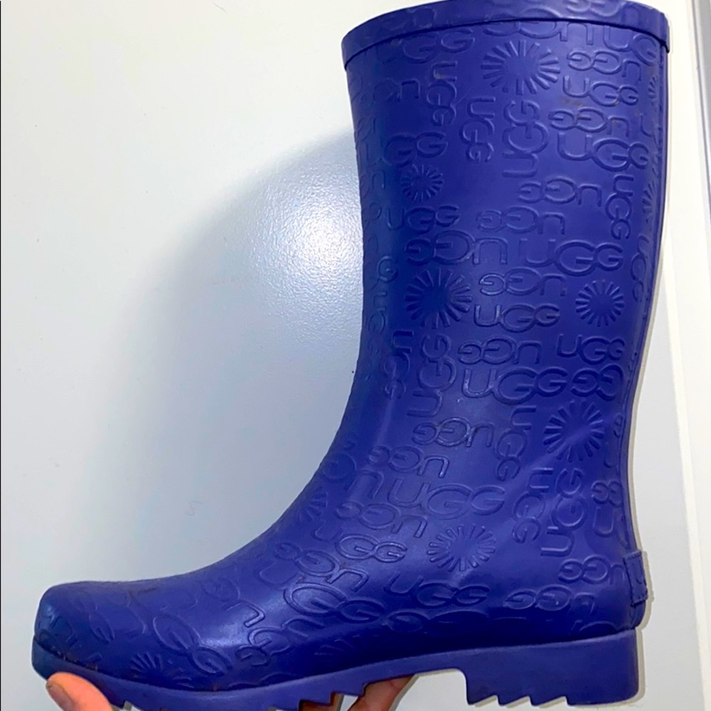 UGG rainboots